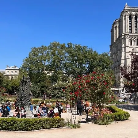 Serenity, Meditation At Notre Dame Appartamento *